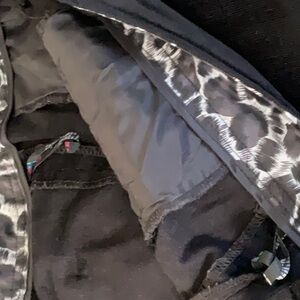 Corduroy women’s size 10.  38” sits at hips. 31” inseam.